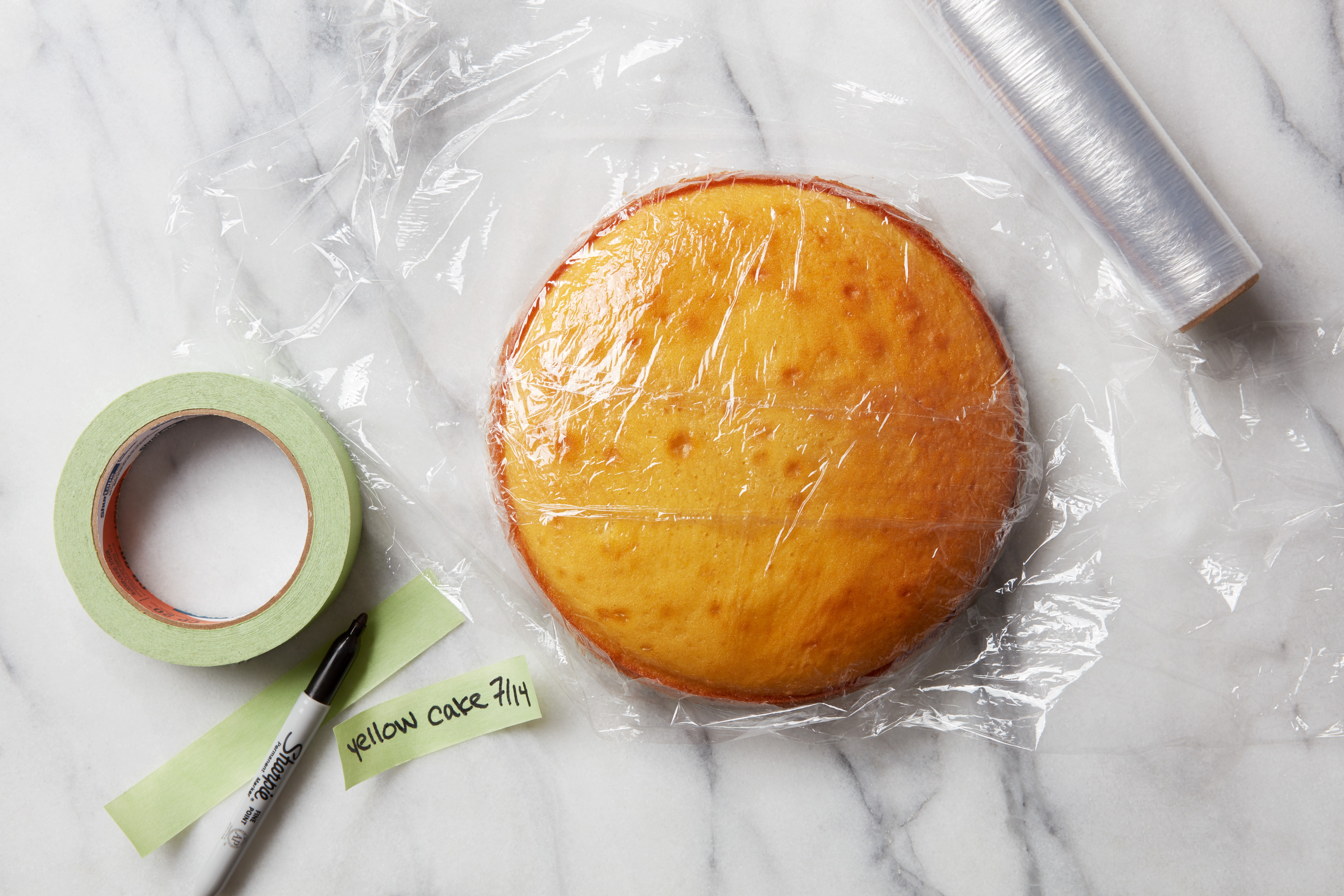 How Long Does Cake Last in the Fridge: Storing Cake for Optimal Freshness